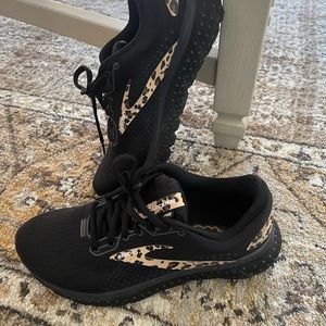 Brooks Glycerin 18 Cheetah size 8